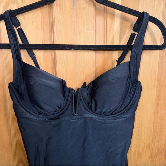 🔥 NWT Target Black Underwire One-Piece Swimsuit – Medium Coverage – Size M - Picture 5 of 7